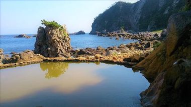 地鉈温泉 | 伊豆七島・小笠原の観光スポット | AVA Travel（アバトラベル）