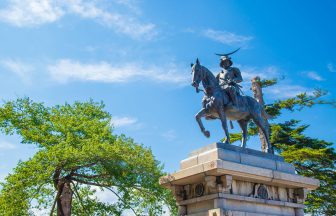 仙台城跡の伊達政宗騎馬像