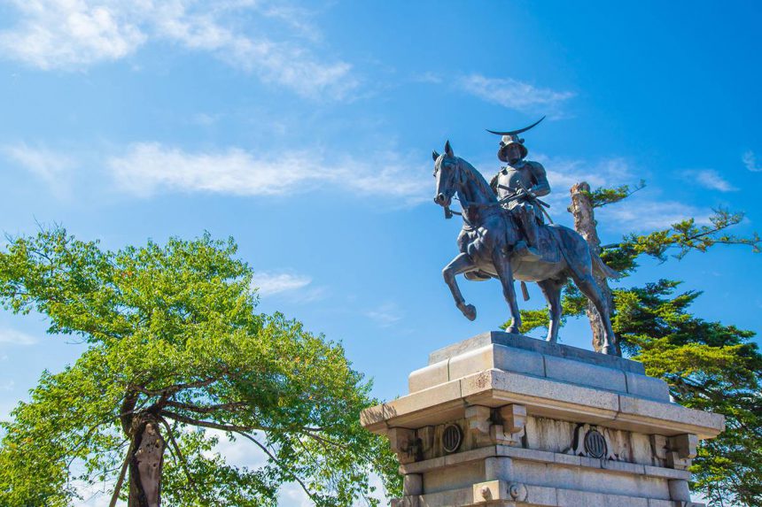 仙台城跡の伊達政宗騎馬像