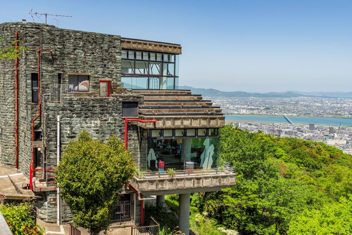 徳島観光モデルコース　眉山ロープウェイ山頂口展望台