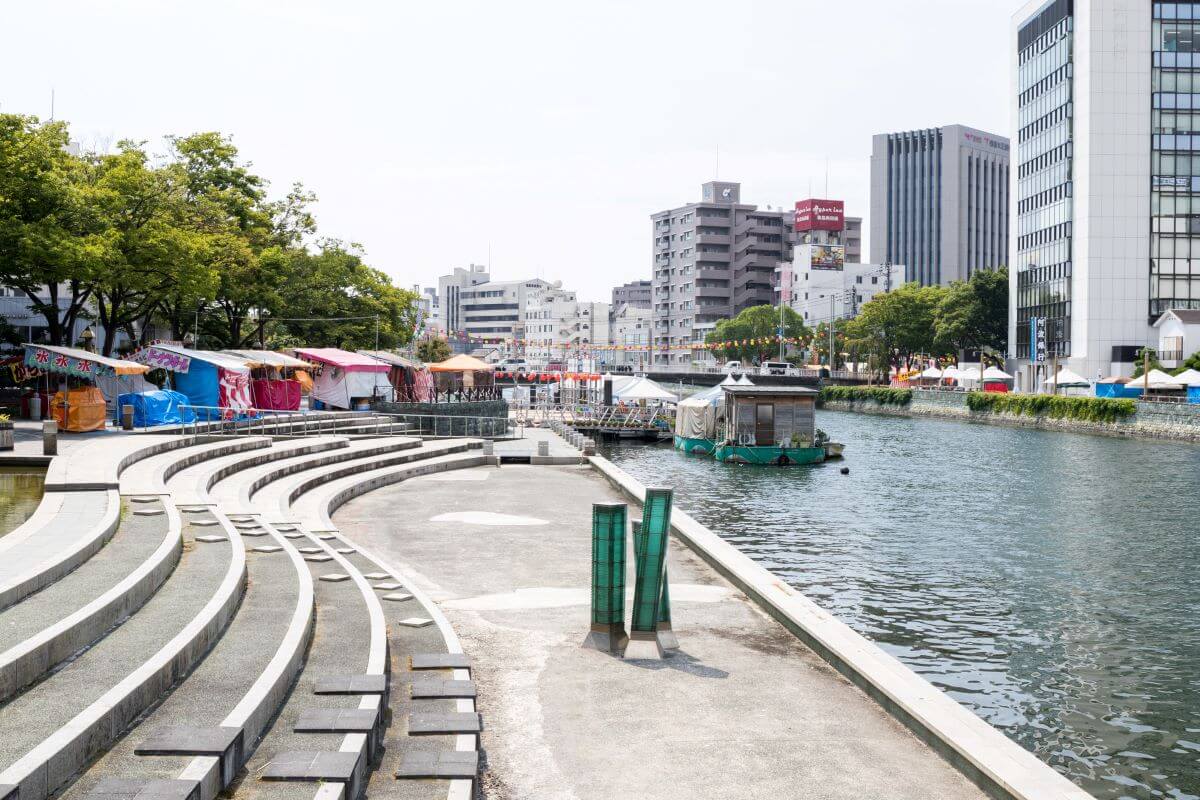 徳島観光モデルコース　新町川・阿波製紙水際公園