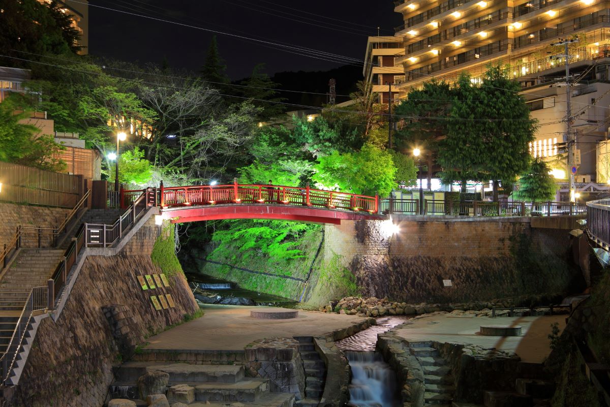 太閤橋ライトアップ画像