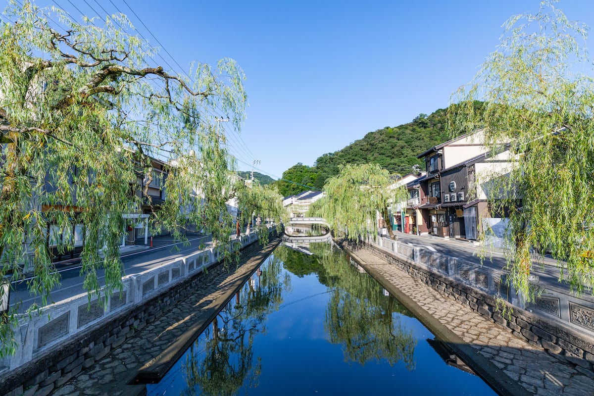 【2024年7月最新】城崎温泉食べ歩き6選！湯上がりに楽しむ極上の味めぐり。観光に便利なおすすめホテルもご紹介