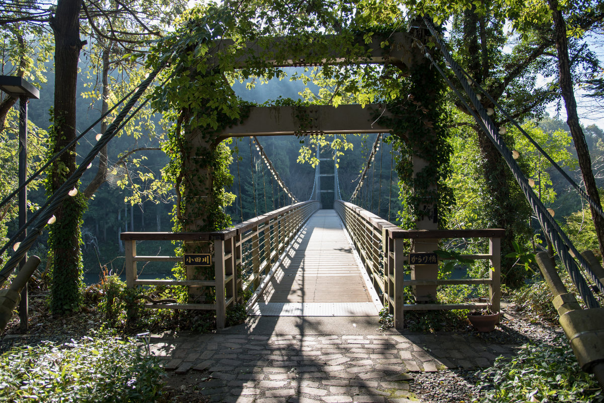 小田川のからり橋