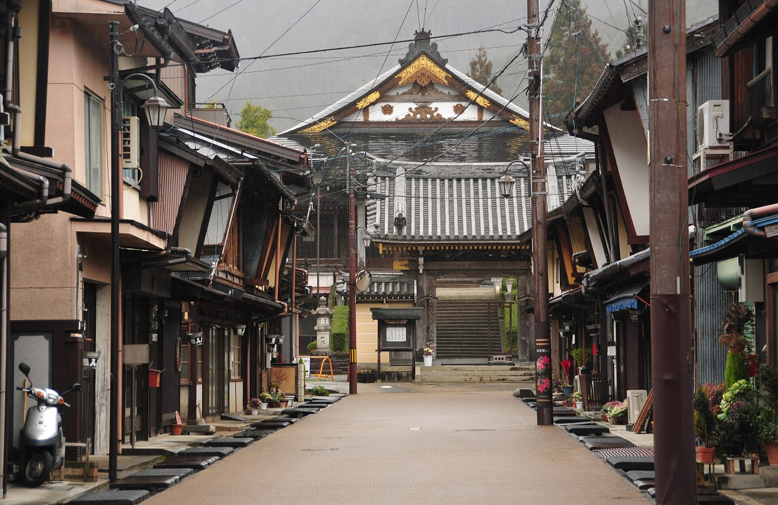 郡上八幡のお土産5選｜大黒屋の郡上地みそ640円・桜間見屋の肉桂玉486円からさんぷる工房の食品サンプルまで営業時間つき