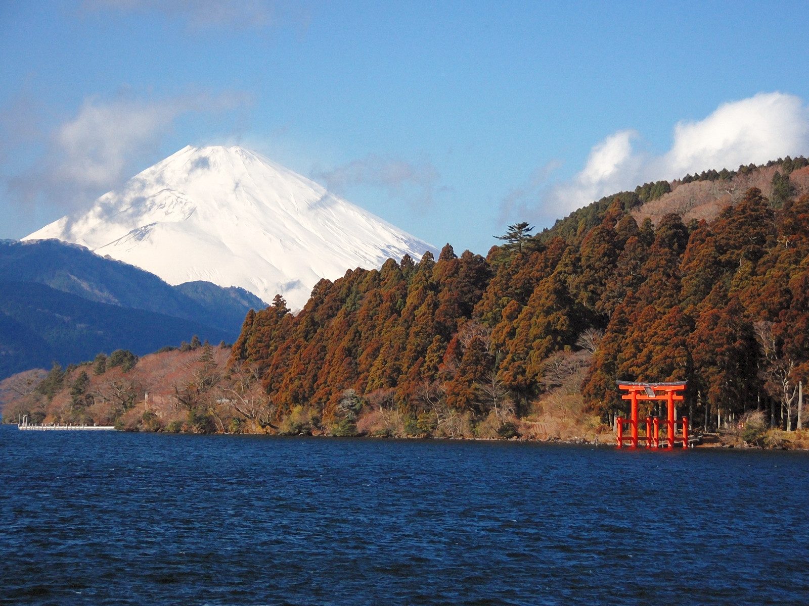 初めての箱根観光｜大涌谷の黒たまご4個500円・海賊船・箱根神社を1日で回る定番ルートと最終入場つき