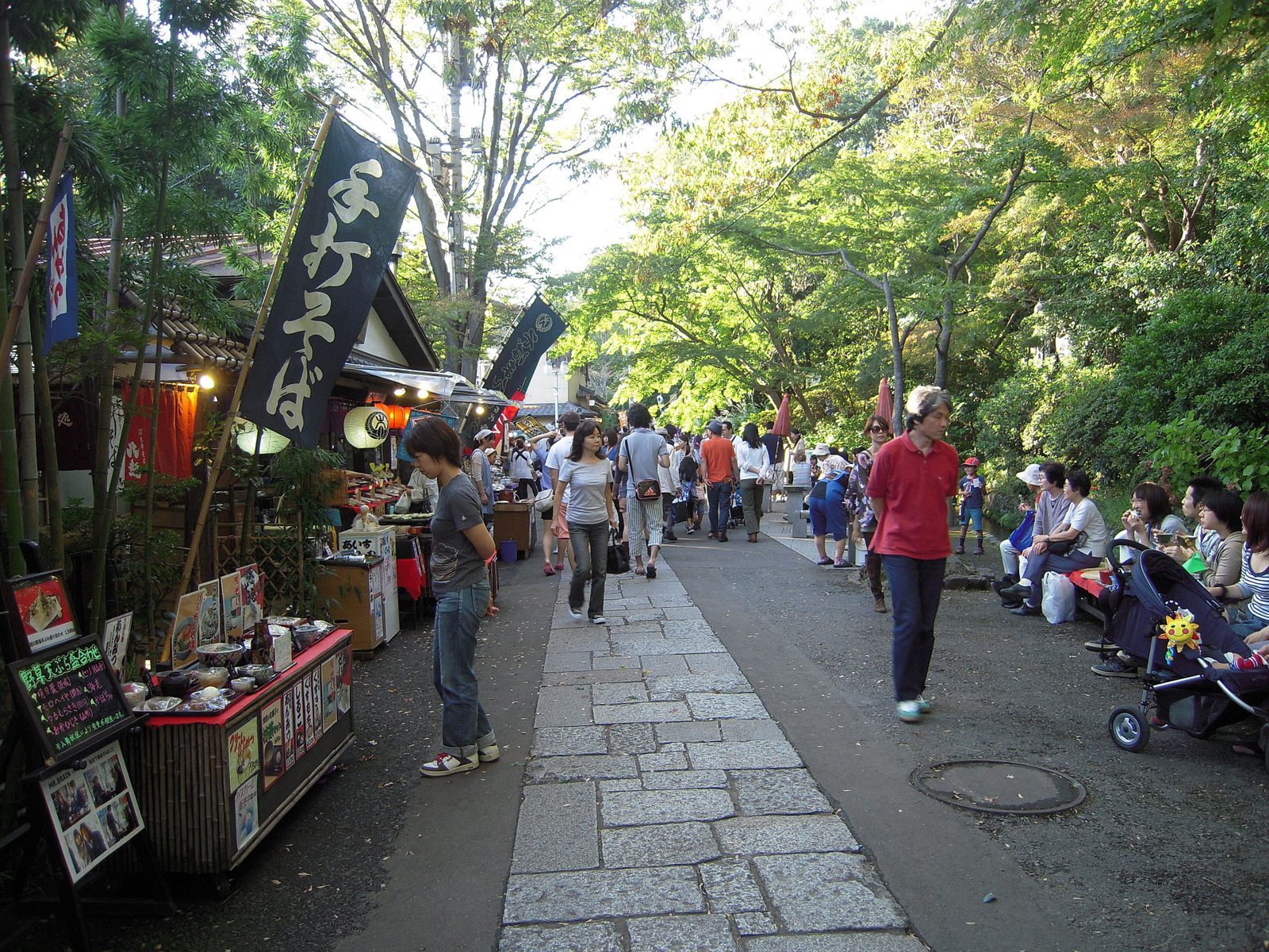深大寺の食べ歩き｜一休庵の十割そば1000円とあめやのそばぱん