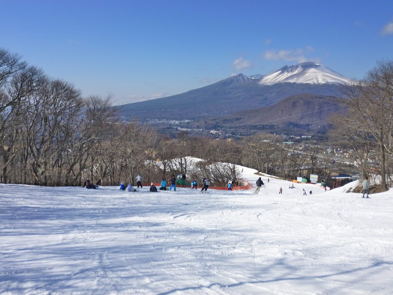 軽井沢観光モデルコース【1月・1日】天然氷ケラ池スケート・平均最高2.3℃の防寒・費用つき行程表