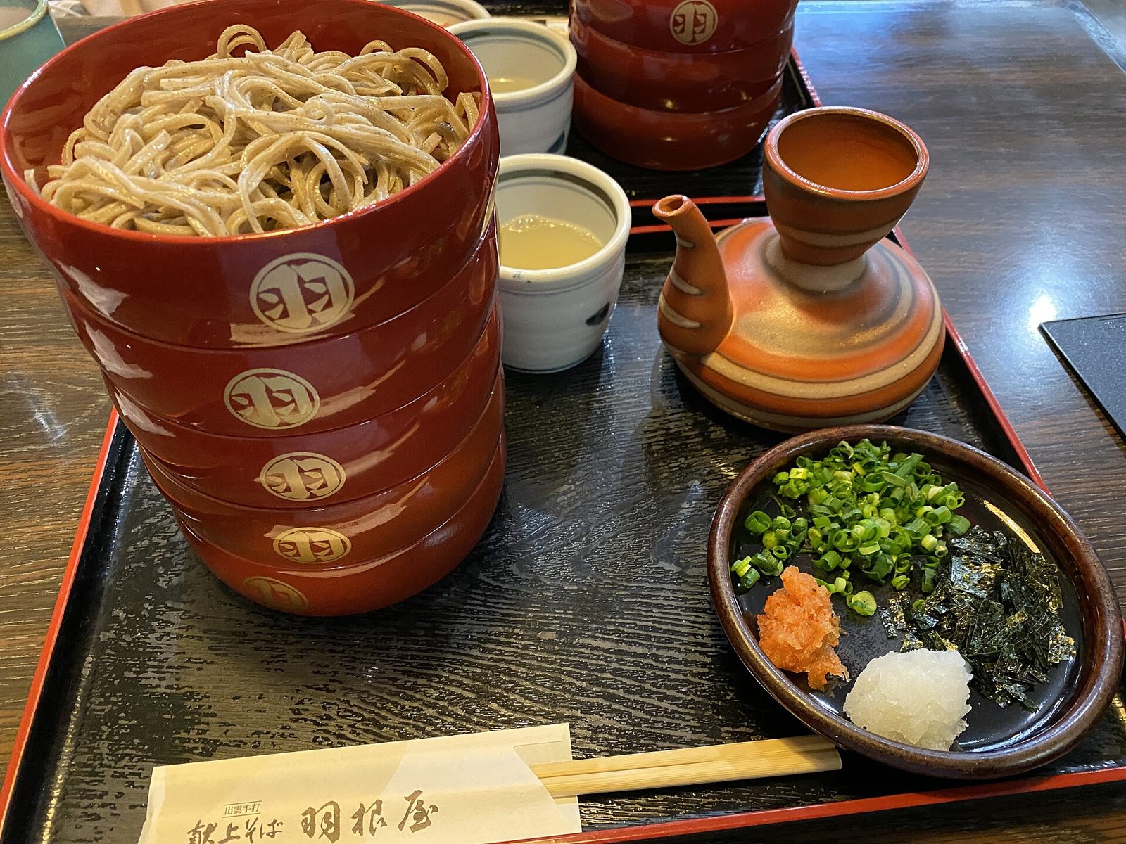 松江の食べ歩き｜八雲庵の出雲そばと一力堂の若草を営業時間つきで