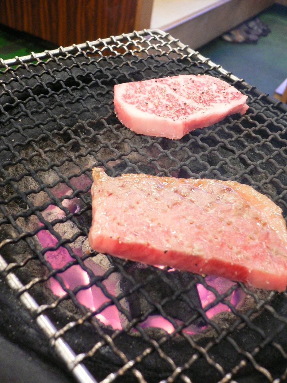 松阪食べ歩き｜松治郎の舗の最中アイス380円と松阪牛の城下町