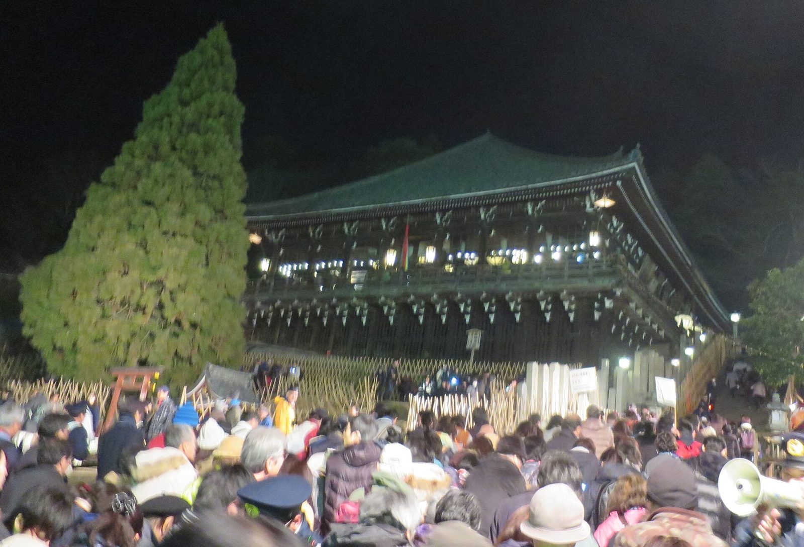 奈良観光モデルコース【3月・1日】お水取りのお松明19時・平均最高13.9℃の服装・費用つき行程表
