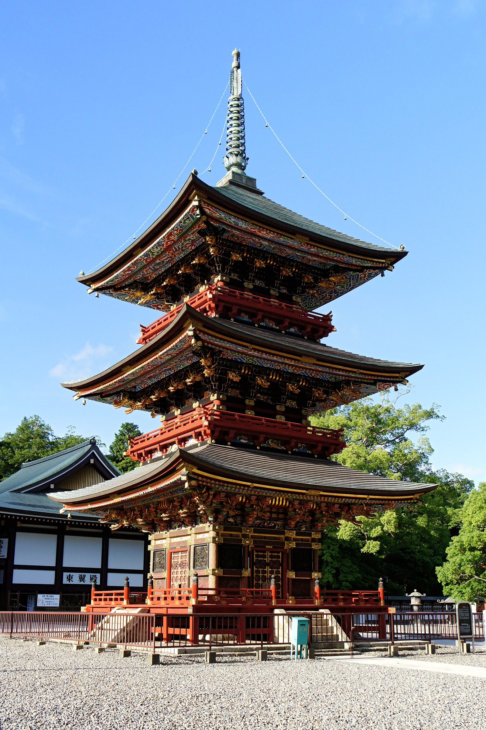 成田山新勝寺の三重塔