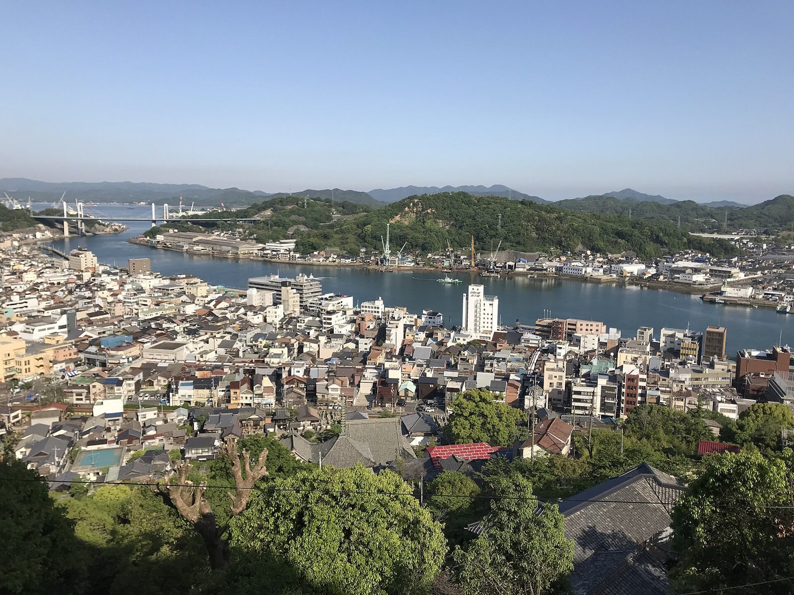 尾道デート・カップルモデルコース｜千光寺山ロープウェイ往復700円と猫の細道、夜は千光寺公園PEAKの夜景まで