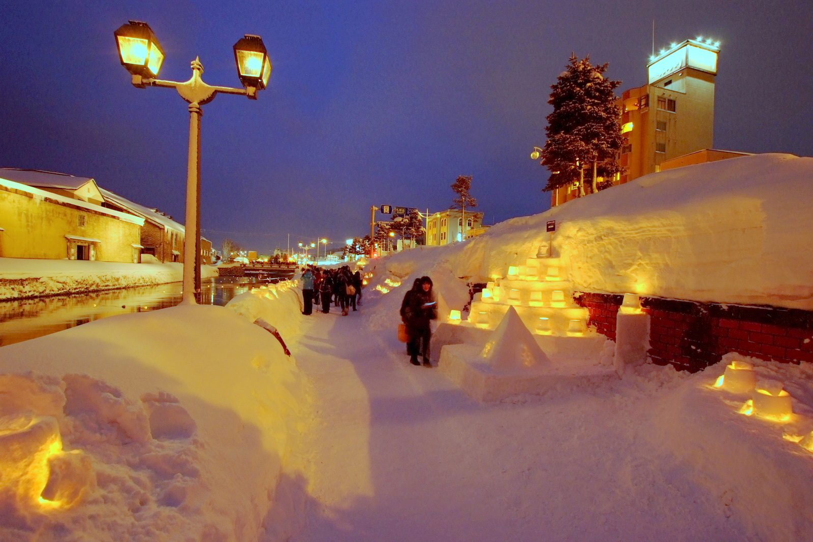 小樽雪あかりの路2026はいつ?開催期間2/7〜14・平均最低気温-5.7℃の防寒