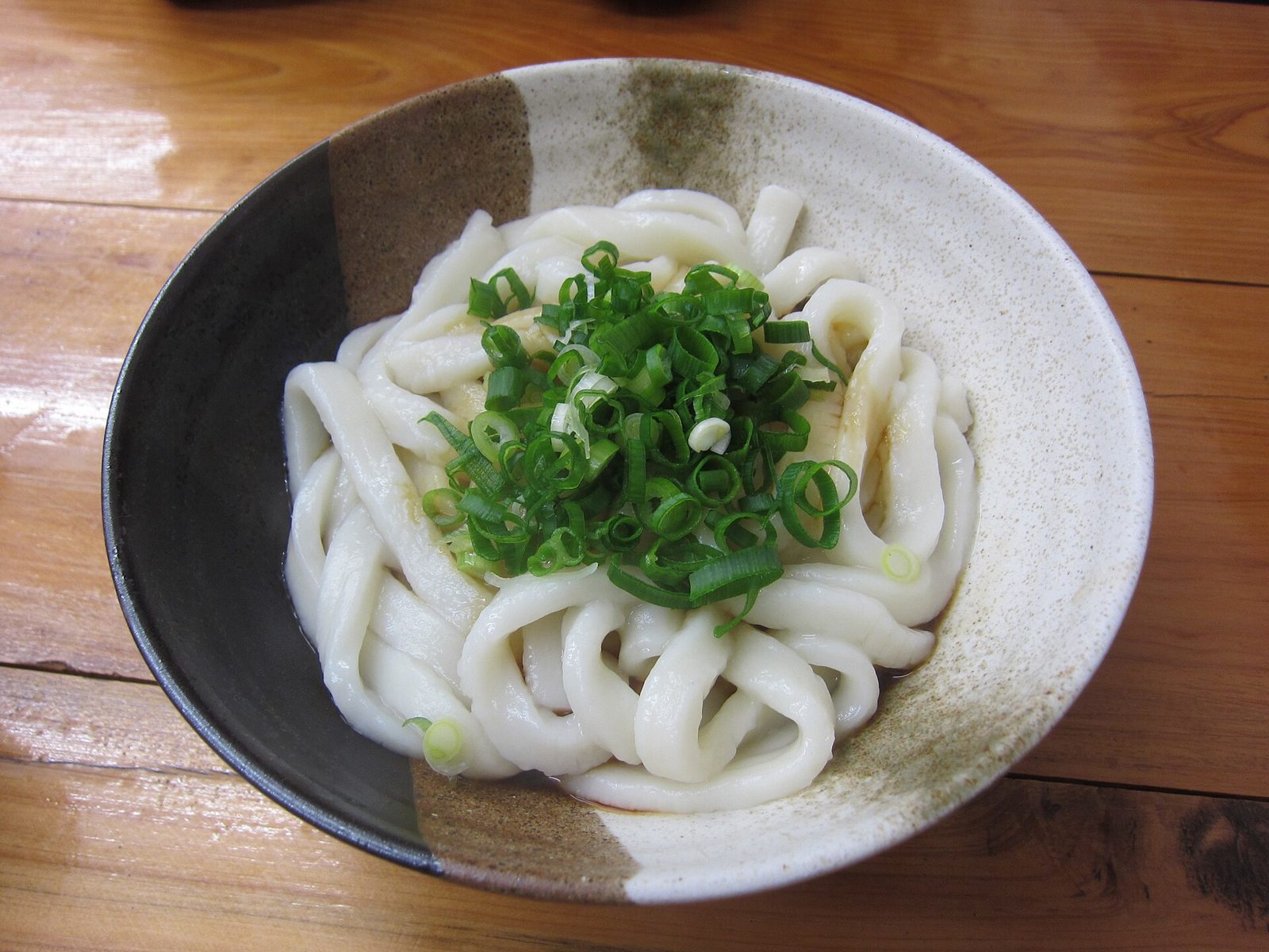 伊勢のお土産｜岩戸屋の伊勢うどんから御木本眞珠島店の真珠・伊勢翆の伊勢茶詰め放題まで営業時間つき