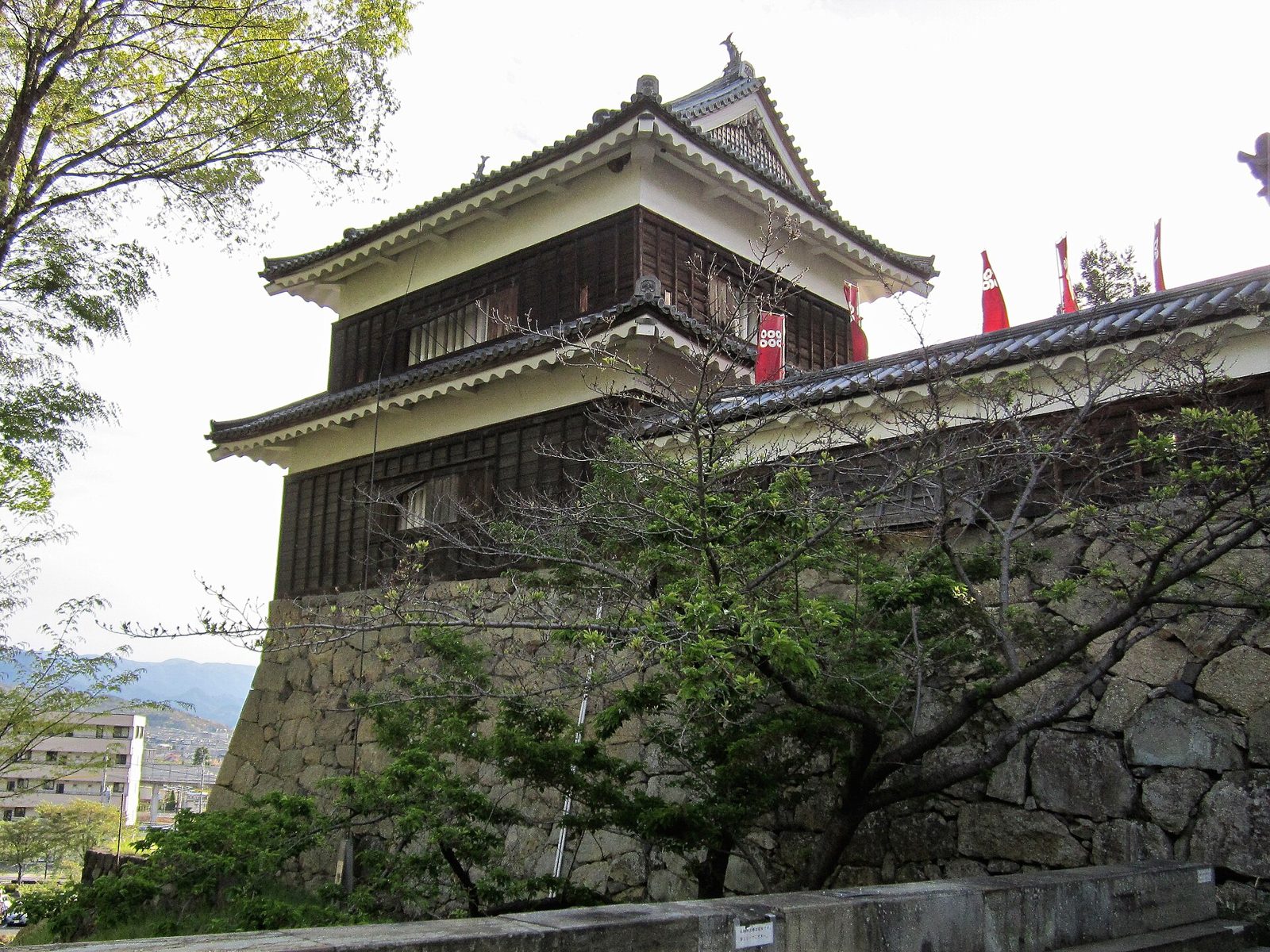 上田のお土産｜真田グッズから前山寺発祥のくるみおはぎ・名取製餡所の十割そば羊羹まで営業時間つき