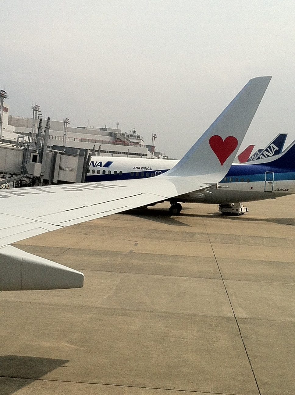 福岡空港の待ち時間｜1時間・3時間・半日の過ごし方と博多への5分