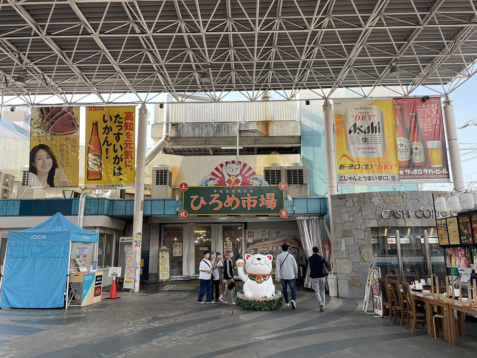 ひろめ市場の食べ歩き半日コース｜カツオの塩たたきと日曜市