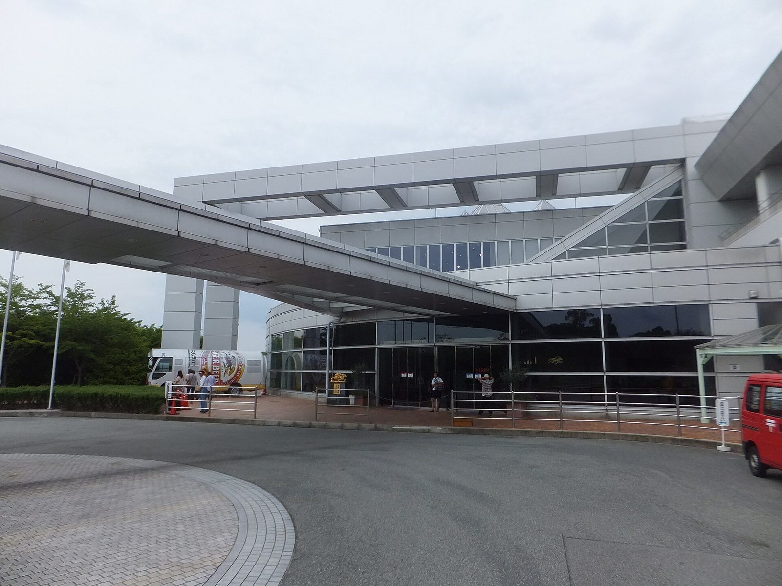 キリンビール神戸工場の見学｜予約必須・所要70分・送迎バスあり