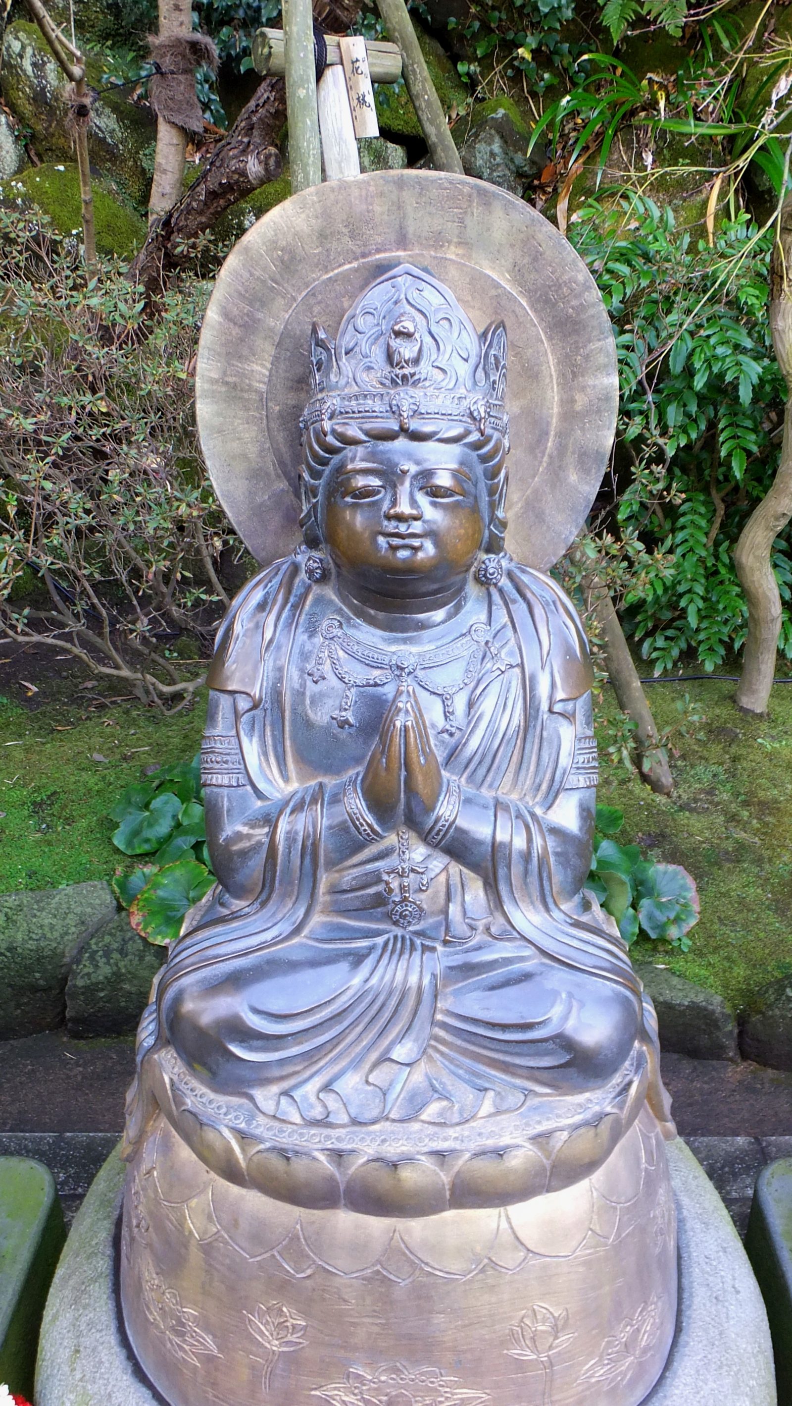 長谷寺(鎌倉)の紅葉へ車なしで行く方法｜長谷駅徒歩5分・のりおりくん800円