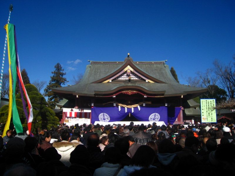 笠間稲荷神社の紅葉へ車なしで行く方法｜周遊バス菊まつり期は500円・最終17:36発