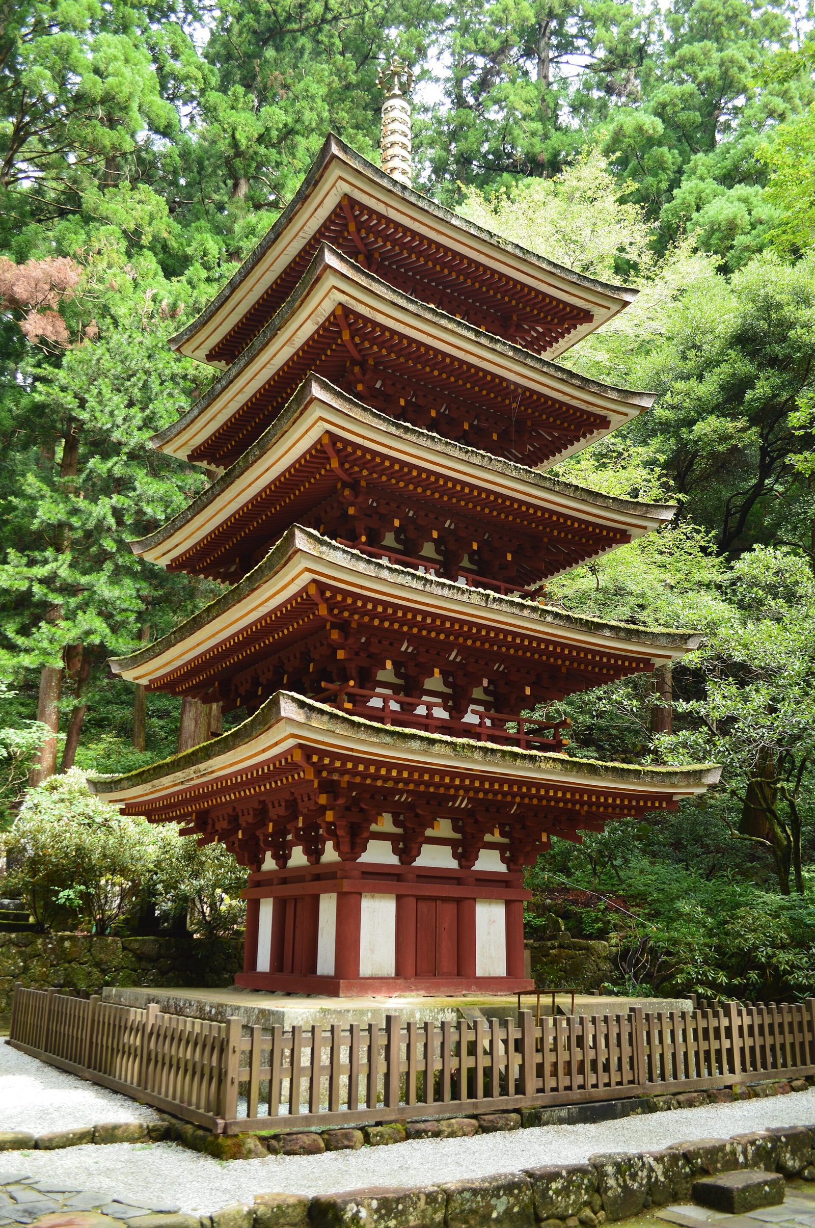 室生寺の紅葉へ車なしで行く方法｜紅葉期間10/17〜12/6・ライトアップ9日間