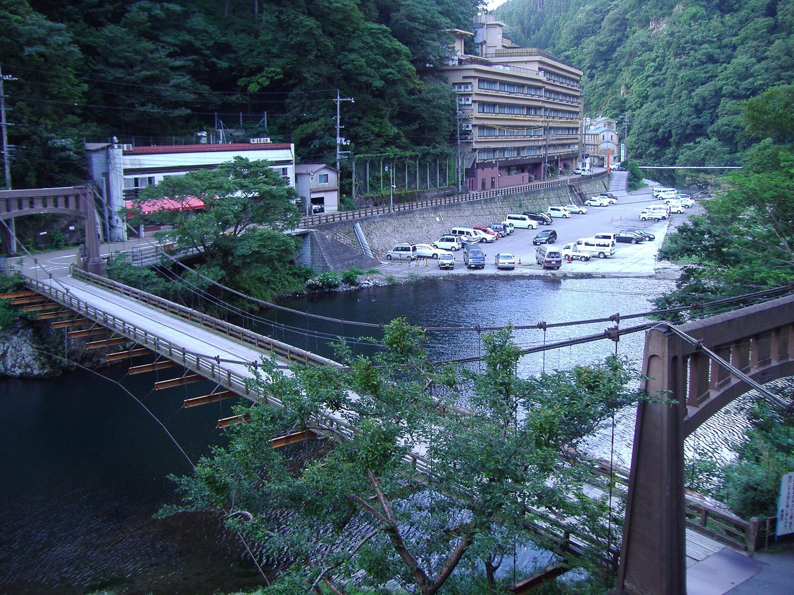 湯原温泉へ車なしで行く｜中国勝山駅からバス往復400円の日帰り